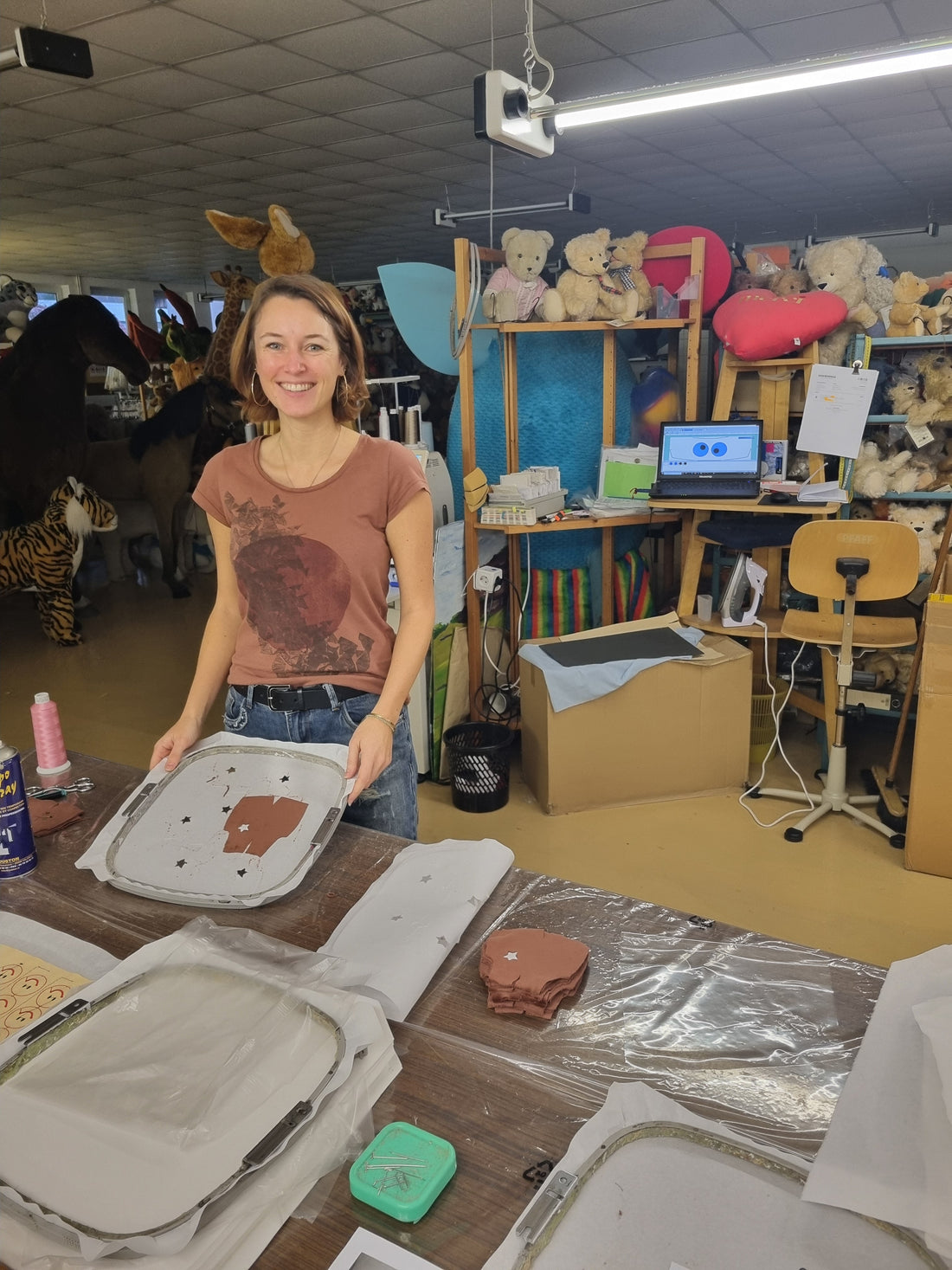 Sandrina in der Werkstatt
